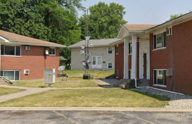 1735 E Duane Boulevard Gallery 1
