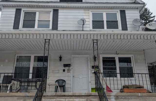 118 1/2 Broad Street photos photos