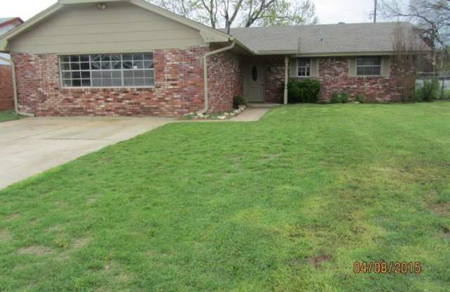 Beautiful 4 bed Home in MWC! photos photos