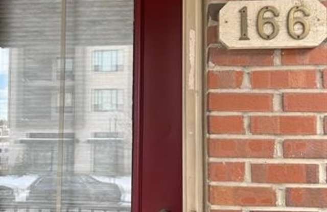 166 TIFFANY Lane Gallery 2