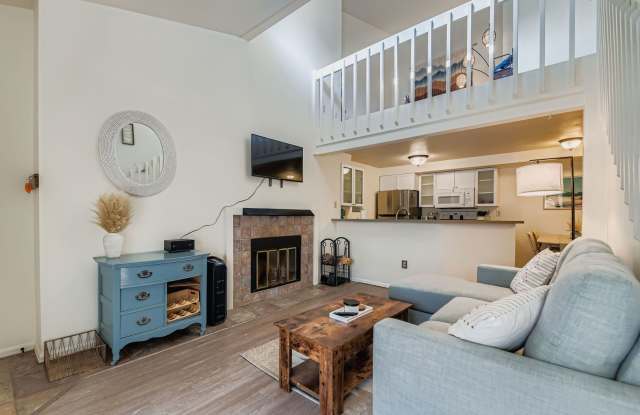 Peaceful 2BR Retreat Near Bobolink Trail photos photos