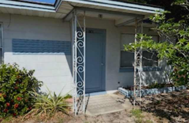 Two bedroom/one bath apartment for rent photos photos