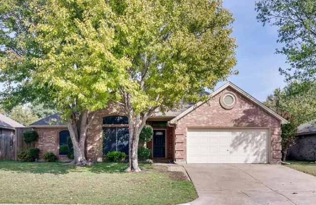 732 Bryan Drive - 732 Bryan Drive, Burleson, TX 76028