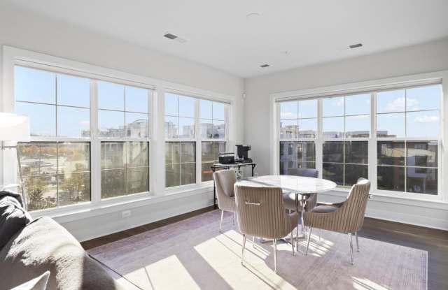 100 SAINT IVES Place unit: 402 photos photos