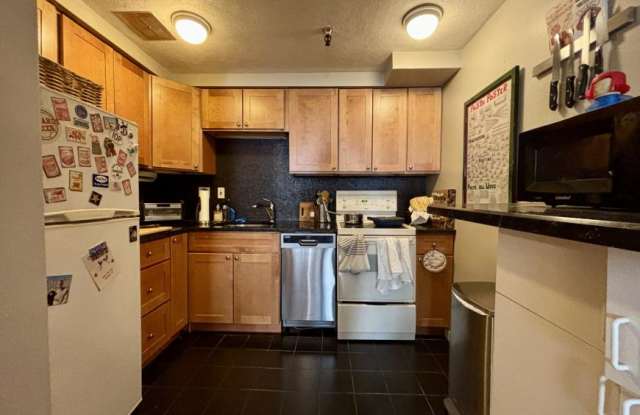 320 Commonwealth Ave. photos photos