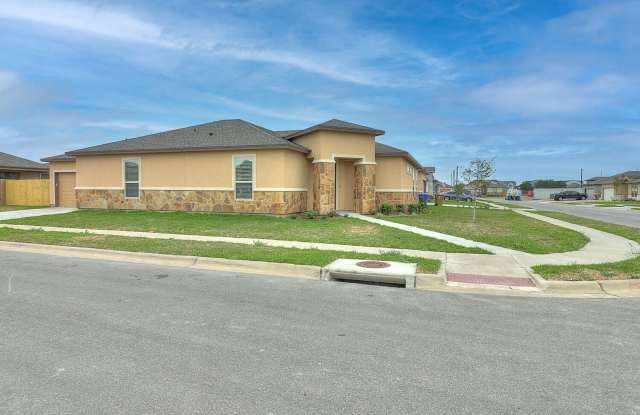 2202 Crystal Bay Dr - 4/Bed 3/Bath - $2,495/month Gallery 4