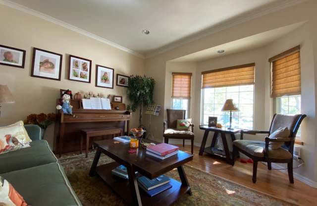 740 Robinglen Ct Gallery 2