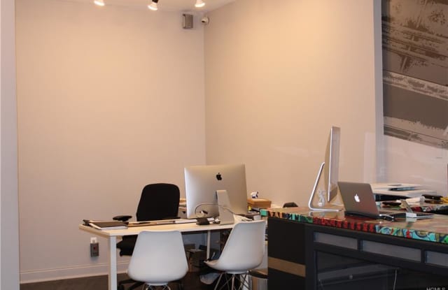 1510 Hutchinson River Parkway Gallery 4