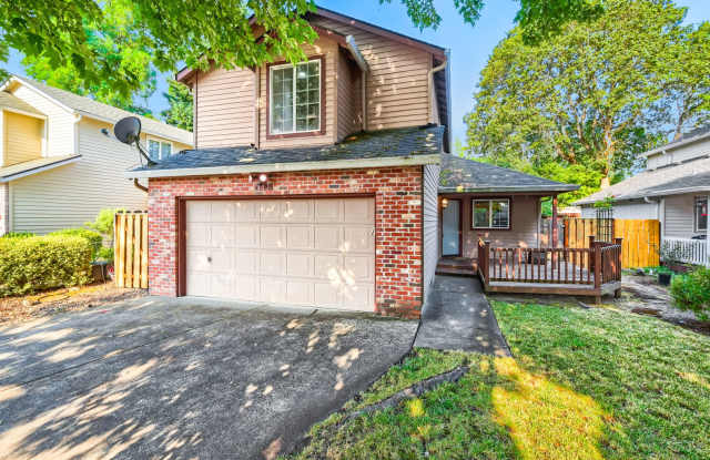 3BR + 2.5BA Two-Story Home — 2-Car Garage, Fenced Yard & Large Deck on a Cul-de-Sac (Beaverton / Aloha) photos photos