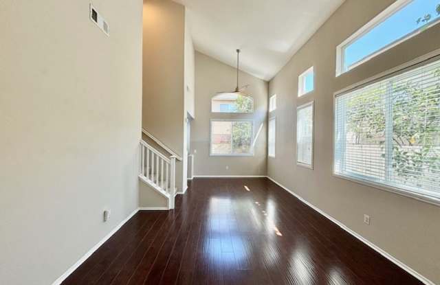 3 Bedroom + 2.5 Bathroom Home | Seabreeze Gated Community | Oxnard | Unfurnished Gallery 4