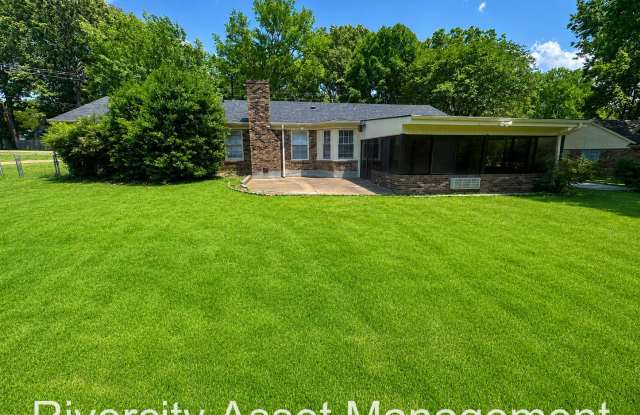 2533 Howard Road Gallery 2