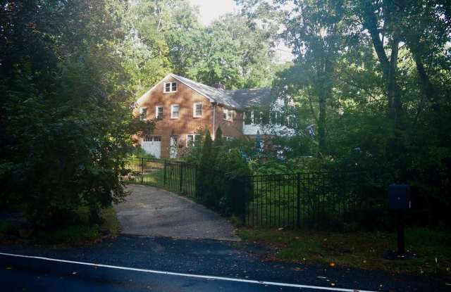 2807 HAMBLETON ROAD photos photos