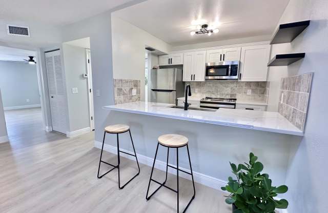 4915 W Mcelroy Ave - 4915 West McElroy Avenue, Tampa, FL 33611