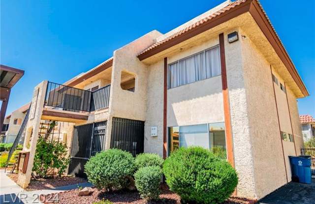 Charming and beautifully updated ground-floor condo in a prime central Las Vegas location! photos photos