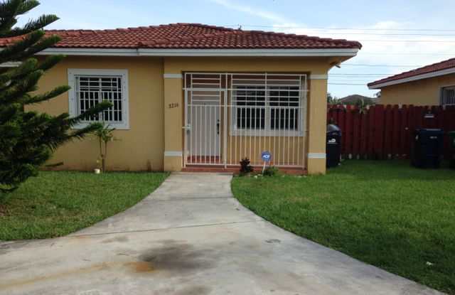12216 SW 215 Terrace Gallery 2
