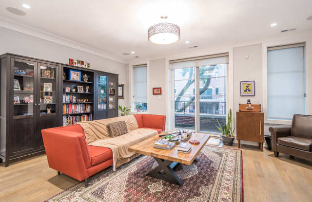 3533 North Wilton Avenue Gallery 3