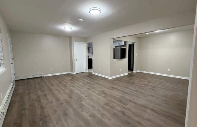 848 Sunrise Highway Gallery 3