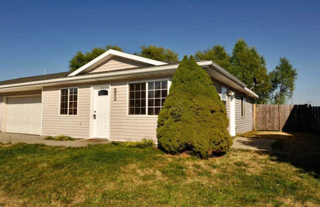 3 bed 2 bath rancher duplex (stainless appliances & granite counters) photos photos