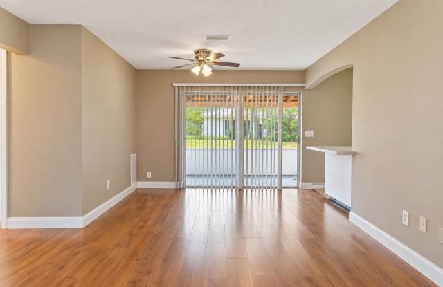 1002 Cobblestone Dr Spring Hill, FL 34606 Gallery 3