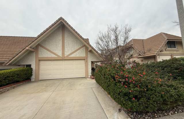 Beautiful 4-Bedroom Home in the Heart of Valencia! photos photos