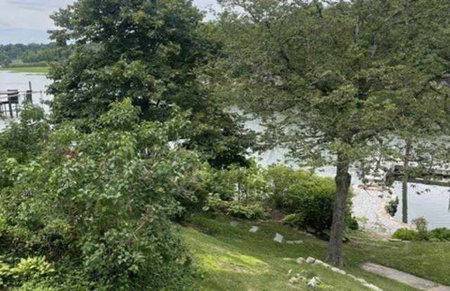 102 Riverview Avenue Gallery 4