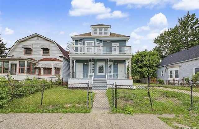 2971 Bewick Street Gallery 1