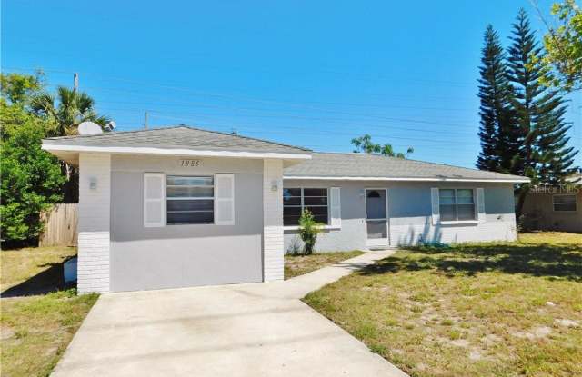1985 E SKYLINE DRIVE - 1985 East Skyline Drive, Clearwater, FL 33763