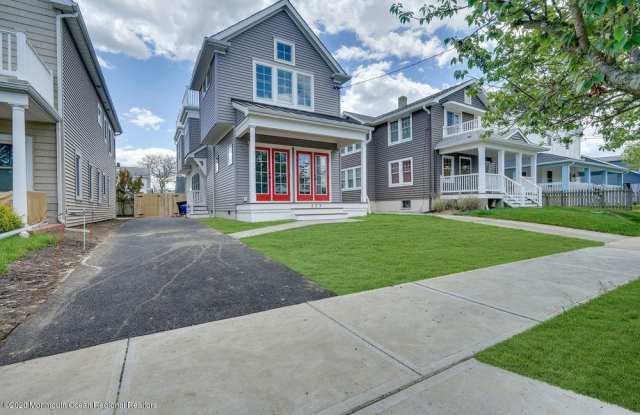 223 16th Avenue Gallery 2