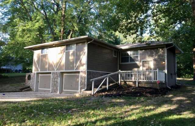 1806 North Davidson Street Gallery 2