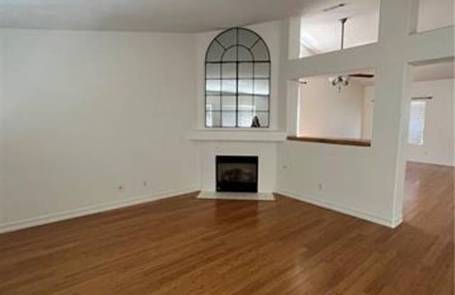 Desirable Temecula Home Gallery 4