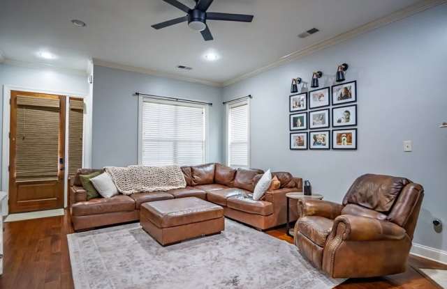 122 Westbury Circle Gallery 4