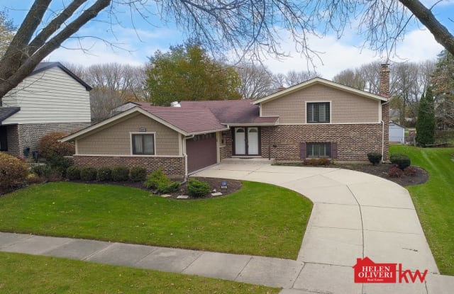 2607 North Stratford Road - 2607 North Stratford Road, Arlington Heights, IL 60004