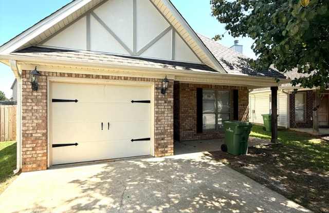 ** 4 Bed 2 Bath located in Park Lake ** Call 334-366-9198 to schedule a self tour photos photos