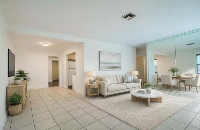 1412 NW 2nd Ave photos photos