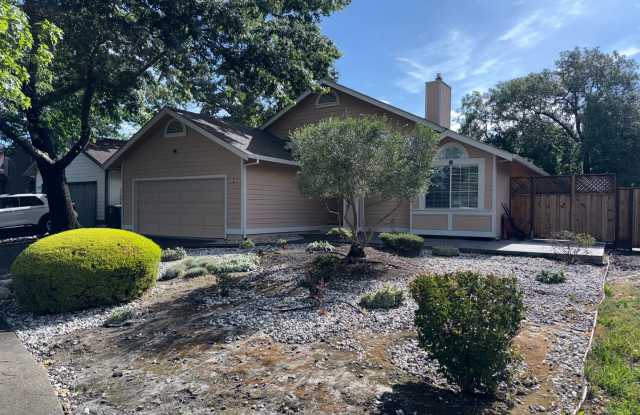 Beautiful single story 3 bedroom house with large back yard. Private cul- de- sac. Bonus office/ Kids play room. photos photos
