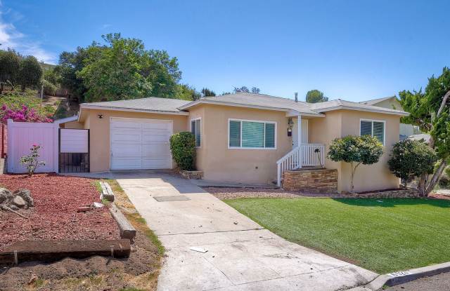 Spacious Rolando Home with Entertainer’s Backyard & Tons of Space! photos photos