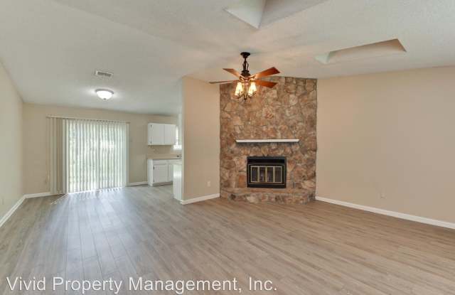 2419 Winterwood Cir E Gallery 4