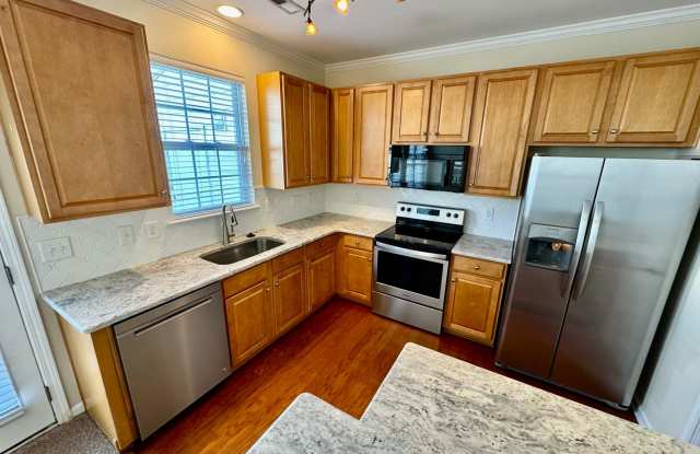 Fabulous townhome in Matthews!! - 1049 Woodglen Lane, Stallings, NC 28104