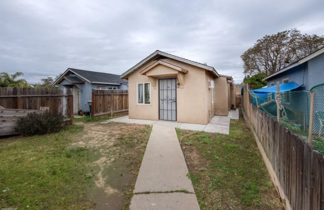 2433 South 10th Street - 2433 South 10th Street, Fresno, CA 93725