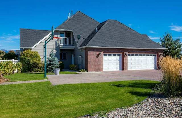 Room to Gather, Space to Grow - Spacious 5-Bedroom Kalispell Gallery 4