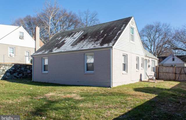 6912 STANDISH DRIVE Gallery 3
