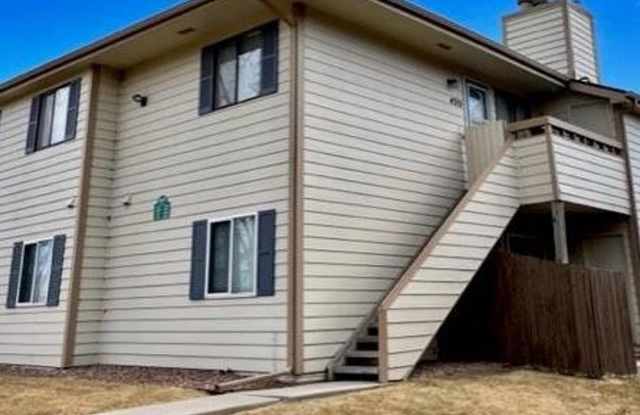 Centrally Located 2 Bed 1 Bath Condo in Colorado Springs!! photos photos