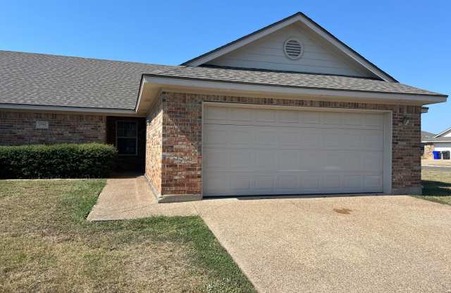 Cougar Ridge III Duplex - 10141 Orchid Lane, Waco, TX 76708