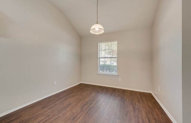 Move in ready home in Windmill Farms. Forney ISD Gallery 4