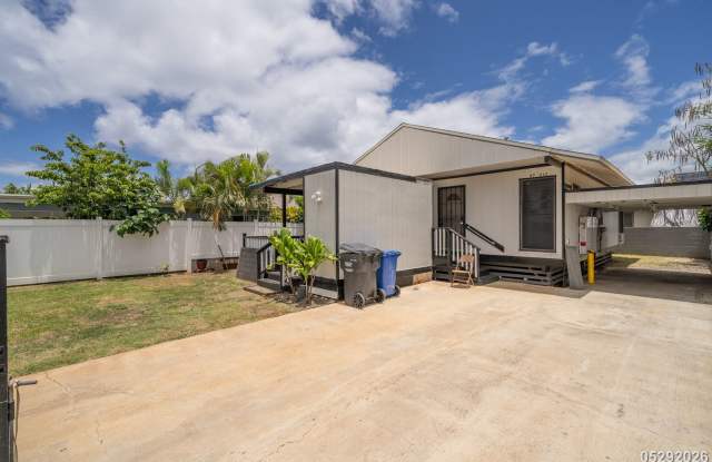 Maʻili Retreat – Spacious 3-Bedroom, 2-Bath Home with Solar, Battery Backup, Yard & Ample Parking – $3,600/Month photos photos