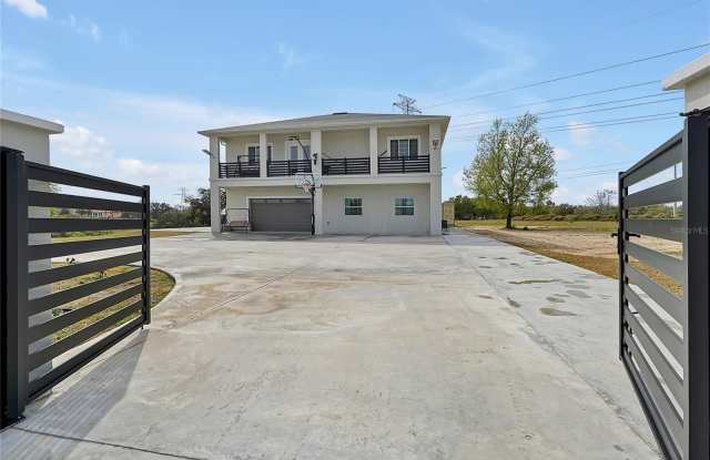17102 HEARTWOOD LOOP photos photos