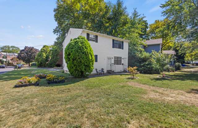 348 Woodlawn Terrace Gallery 3