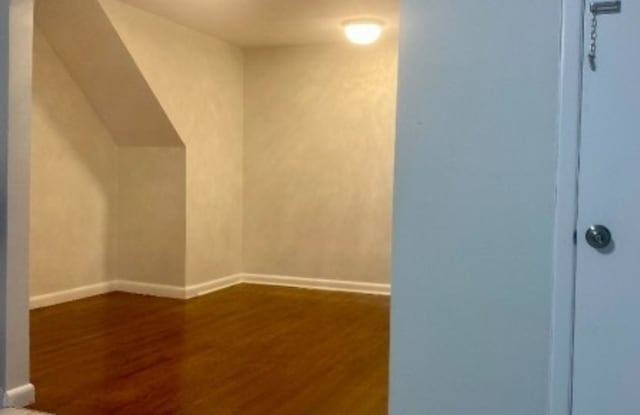 307 E17Th Gallery 3