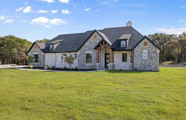 2057 Glenhollow Drive Gallery 1