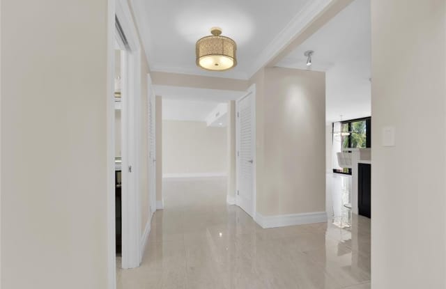 250 E Royal Palm Rd photos photos